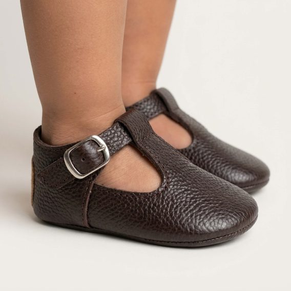 Handmade Dark Brown Leather Baby T-Strap Shoes, Koyu Kahverengi Deri Bebek T-Strap Ayakkabı, Zapatos de bebé cuero marrón, Dunkelbraune Baby-Lederschuhe, Chaussures bébé cuir marron, Scarpine neonato pelle marrone, Bruine leren babyschoentjes, 深棕色真皮婴儿鞋, ダークブラウン レザー ベビーシューズ, डार्क ब्राउन लेदर बेबी जूते, حذاء طفل جلدي بني داكن, Sapatinho de couro marrom, 다크 브라운 가죽 아기 신발 Handmade Dark Brown Leather Baby T-Strap Shoes, Koyu Kahverengi Deri Bebek T-Strap Ayakkabı, Zapatos de bebé cuero marrón, Dunkelbraune Baby-Lederschuhe, Chaussures bébé cuir marron, Scarpine neonato pelle marrone, Bruine leren babyschoentjes, 深棕色真皮婴儿鞋, ダークブラウン レザー ベビーシューズ, डार्क ब्राउन लेदर बेबी जूते, حذاء طفل جلدي بني داكن, Sapatinho de couro marrom, 다크 브라운 가죽 아기 신발