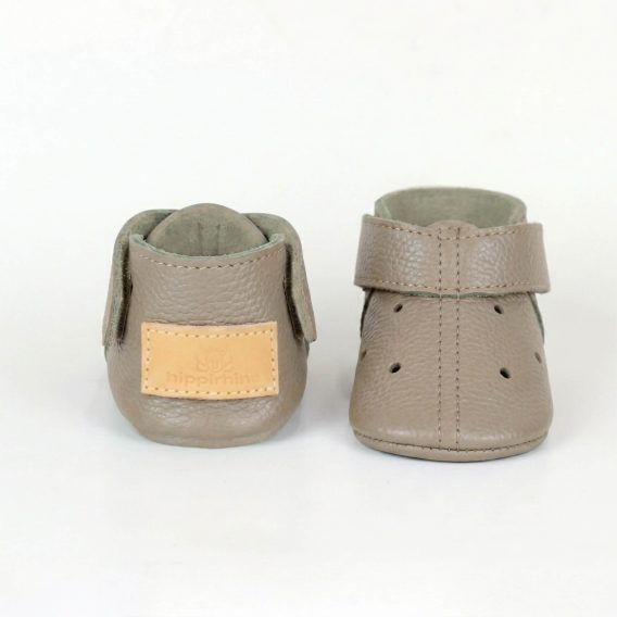 Handmade Stone Color Leather Baby Shoes, Taş Rengi Deri Bebek Ayakkabısı, Zapatos de bebé cuero color piedra, Steinfarbene Baby-Lederschuhe, Chaussures bébé cuir couleur pierre, Scarpine neonato pelle color pietra, Steenkleurige leren babyschoentjes, 石头色真皮婴儿鞋, ストーンカラー レザー ベビーシューズ, स्टोन कलर लेदर बेबी जूते, حذاء طفل جلدي لون حجر, Sapatinho de couro cor pedra, 스톤 컬러 가죽 아기 신발