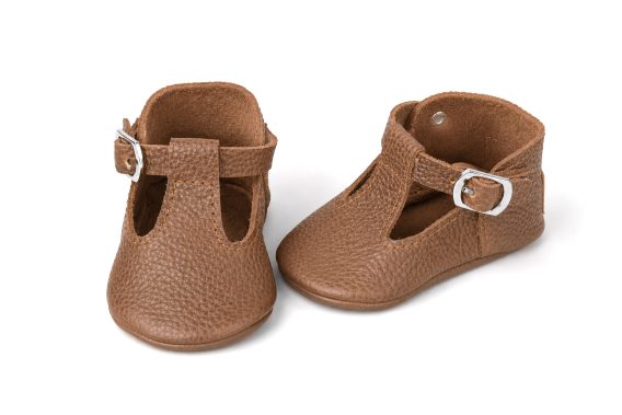 Handmade Tan Brown Leather Baby T-Strap Shoes, Taba Rengi Deri Bebek T-Strap Ayakkabı, Zapatos T-strap de bebé en cuero marrón claro, Tan-Braune Baby-T-Strap-Schuhe aus Leder, Chaussures T-strap bébé en cuir marron tanné, Scarpine T-strap neonato in pelle color cuoio, Tan bruine leren baby T-strap schoentjes, 棕褐色真皮婴儿T型带鞋, タンブラウン レザー ベビー Tストラップシューズ, टैन ब्राउन लेदर बेबी टी-स्ट्रैप जूते, حذاء طفل جلدي بحزام تي لون بني فاتح, Sapatinho T-strap de couro marrom tan para bebê, 태닝 브라운 가죽 아기 T스트랩 신발 Handmade Tan Brown Leather Baby T-Strap Shoes, Taba Rengi Deri Bebek T-Strap Ayakkabı, Zapatos T-strap de bebé en cuero marrón claro, Tan-Braune Baby-T-Strap-Schuhe aus Leder, Chaussures T-strap bébé en cuir marron tanné, Scarpine T-strap neonato in pelle color cuoio, Tan bruine leren baby T-strap schoentjes, 棕褐色真皮婴儿T型带鞋, タンブラウン レザー ベビー Tストラップシューズ, टैन ब्राउन लेदर बेबी टी-स्ट्रैप जूते, حذاء طفل جلدي بحزام تي لون بني فاتح, Sapatinho T-strap de couro marrom tan para bebê, 태닝 브라운 가죽 아기 T스트랩 신발