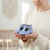 Baby blue leather shoes moccasin soft sole infant booties zapatos bebé azul celeste cuero mocasines suela blanda babyblau Leder Baby Schuhe Mokassins weiche Sohle chaussures bébé bleu ciel cuir mocassins semelle souple scarpe neonato azzurro pelle mocassini suola morbida babyblauw leren babyschoen moccasins zachte zool 浅蓝色皮革婴儿鞋软底 ベビーブルーレザーベビーシューズモカシン हल्का नीला चमड़ा जूते नरम أحذية طفل أزرق فاتح ناعمة sapatos bebê azul bebê couro sola macia 베이비 블루 가죽 베이비 슈즈 모카신 Baby blue leather shoes moccasin soft sole infant booties zapatos bebé azul celeste cuero mocasines suela blanda babyblau Leder Baby Schuhe Mokassins weiche Sohle chaussures bébé bleu ciel cuir mocassins semelle souple scarpe neonato azzurro pelle mocassini suola morbida babyblauw leren babyschoen moccasins zachte zool 浅蓝色皮革婴儿鞋软底 ベビーブルーレザーベビーシューズモカシン हल्का नीला चमड़ा जूते नरम أحذية طفل أزرق فاتح ناعمة sapatos bebê azul bebê couro sola macia 베이비 블루 가죽 베이비 슈즈 모카신