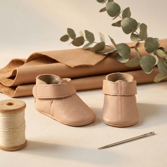 Handmade Blush Pink Leather Baby Shoes, Pudra Pembe Deri Bebek Ayakkbısı, Zapatos de bebé cuero rosa, Puderrosa Baby-Lederschuhe, Chaussures bébé cuero rose poudré, Scarpine neonato pelle rosa cipria, Poederroze leren babyschoentjes, 粉色真皮婴儿鞋, ブラッシュピンク レザー ベビーシューズ, ब्लश पिंक लेदर बेबी जूते, حذاء طفل جلدي وردي فاتح, Sapatinho de couro rosa claro, 블러쉬 핑크 가죽 아기 신발 Handmade Blush Pink Leather Baby Shoes, Pudra Pembe Deri Bebek Ayakkbısı, Zapatos de bebé cuero rosa, Puderrosa Baby-Lederschuhe, Chaussures bébé cuero rose poudré, Scarpine neonato pelle rosa cipria, Poederroze leren babyschoentjes, 粉色真皮婴儿鞋, ブラッシュピンク レザー ベビーシューズ, ब्लश पिंक लेदर बेबी जूते, حذاء طفل جلدي وردي فاتح, Sapatinho de couro rosa claro, 블러쉬 핑크 가죽 아기 신발