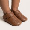 Handmade Tan Brown Leather Baby Shoes, Taba Rengi Deri Bebek Ayakkabısı, Zapatos de bebé cuero marrón claro, Tan-Braune Baby-Lederschuhe, Chaussures bébé cuir marron tanné, Scarpine neonato pelle color cuoio, Tan bruine leren babyschoentjes, 棕褐色真皮婴儿鞋, タンブラウン レザー ベビーシューズ, टैन ब्राउन लेदर बेबी जूते, حذاء طفل جلدي بني فاتح, Sapatinho de couro marrom tan, 태닝 브라운 가죽 아기 신발