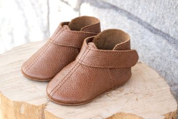 Handmade Tan Brown Leather Baby Shoes, Taba Rengi Deri Bebek Ayakkabısı, Zapatos de bebé cuero marrón claro, Tan-Braune Baby-Lederschuhe, Chaussures bébé cuir marron tanné, Scarpine neonato pelle color cuoio, Tan bruine leren babyschoentjes, 棕褐色真皮婴儿鞋, タンブラウン レザー ベビーシューズ, टैन ब्राउन लेदर बेबी जूते, حذاء طفل جلدي بني فاتح, Sapatinho de couro marrom tan, 태닝 브라운 가죽 아기 신발