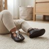 Handmade Leather Baby Shoes, Dark Brown Soft Sole Moccasins, Infant T-Strap Booties Zapatos de Bebé de Cuero Hechos a Mano, Mocasines Suela Blanda Marrón Oscuro, Patucos Handgefertigte Leder Babyschuhe, Dunkelbraune Krabbelschuhe Weiche Sohle, Lauflernschuhe Chaussons Bébé en Cuir Fait Main, Mocassins Semelle Souple Marron Foncé, Premiers Pas Scarpe Neonato Pelle Fatte a Mano, Mocassini Suola Morbida Marrone Scuro, Scarpine Handmade Leather Baby Shoes, Dark Brown Soft Sole Moccasins, Infant T-Strap Booties Zapatos de Bebé de Cuero Hechos a Mano, Mocasines Suela Blanda Marrón Oscuro, Patucos Handgefertigte Leder Babyschuhe, Dunkelbraune Krabbelschuhe Weiche Sohle, Lauflernschuhe Chaussons Bébé en Cuir Fait Main, Mocassins Semelle Souple Marron Foncé, Premiers Pas Scarpe Neonato Pelle Fatte a Mano, Mocassini Suola Morbida Marrone Scuro, Scarpine