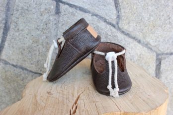 Handmade Leather Baby Shoes, Dark Brown Soft Sole Moccasins, Infant T-Strap Booties Zapatos de Bebé de Cuero Hechos a Mano, Mocasines Suela Blanda Marrón Oscuro, Patucos Handgefertigte Leder Babyschuhe, Dunkelbraune Krabbelschuhe Weiche Sohle, Lauflernschuhe Chaussons Bébé en Cuir Fait Main, Mocassins Semelle Souple Marron Foncé, Premiers Pas Scarpe Neonato Pelle Fatte a Mano, Mocassini Suola Morbida Marrone Scuro, Scarpine Handmade Leather Baby Shoes, Dark Brown Soft Sole Moccasins, Infant T-Strap Booties Zapatos de Bebé de Cuero Hechos a Mano, Mocasines Suela Blanda Marrón Oscuro, Patucos Handgefertigte Leder Babyschuhe, Dunkelbraune Krabbelschuhe Weiche Sohle, Lauflernschuhe Chaussons Bébé en Cuir Fait Main, Mocassins Semelle Souple Marron Foncé, Premiers Pas Scarpe Neonato Pelle Fatte a Mano, Mocassini Suola Morbida Marrone Scuro, Scarpine