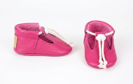 Magenta leather baby shoes Soft sole infant moccasins Fuchsia T-strap crib booties Handmade pre-walker slippers Pink toddler first walker shoes Drawstring natural lace footwear Zapatos de bebé cuero fucsia Mocasines de piel suela blanda Calzado infantil recién nacido Magenta Leder Krabbelschuhe Weiche Baby Lauflernschuhe Handgefertigte Erstlingsschuhe Scarpine neonato pelle fucsia Mocassini bebè suola morbida Chaussons bébé cuir magenta Mocassins premier pas souples Magenta leather baby shoes Soft sole infant moccasins Fuchsia T-strap crib booties Handmade pre-walker slippers Pink toddler first walker shoes Drawstring natural lace footwear Zapatos de bebé cuero fucsia Mocasines de piel suela blanda Calzado infantil recién nacido Magenta Leder Krabbelschuhe Weiche Baby Lauflernschuhe Handgefertigte Erstlingsschuhe Scarpine neonato pelle fucsia Mocassini bebè suola morbida Chaussons bébé cuir magenta Mocassins premier pas souples