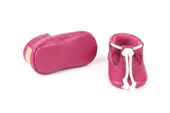 3 Magenta leather baby shoes Soft sole infant moccasins Fuchsia T-strap crib booties Handmade pre-walker slippers Pink toddler first walker shoes Drawstring natural lace footwear Zapatos de bebé cuero fucsia Mocasines de piel suela blanda Calzado infantil recién nacido Magenta Leder Krabbelschuhe Weiche Baby Lauflernschuhe Handgefertigte Erstlingsschuhe Scarpine neonato pelle fucsia Mocassini bebè suola morbida Chaussons bébé cuir magenta Mocassins premier pas souples