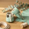 Mint green leather baby shoes Soft sole infant moccasins T-strap toddler crib booties Handmade pre-walker slippers Drawstring natural lace footwear Zapatos de bebé cuero verde menta Mocasines de piel suela blanda Calzado infantil recién nacido Mintgrüne Leder Krabbelschuhe Weiche Baby Lauflernschuhe Handgefertigte Erstlingsschuhe Scarpine neonato pelle verde menta Mocassini bebè suola morbida Chaussons bébé cuir vert menthe Mocassins premier pas souples
